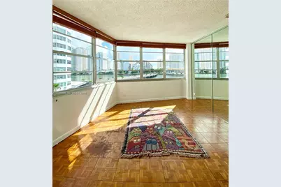 905 Brickell Bay Dr #531, Miami, FL 33131 - Photo 13