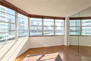 905 Brickell Bay Dr, Miami, FL 33131 - Photo 13