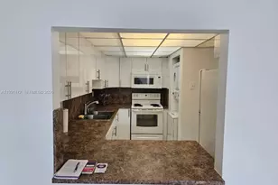 10090 NW 80th Ct, Hialeah Gardens, FL 33016 - Photo 3