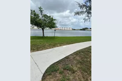 10090 NW 80th Ct #1350, Hialeah Gardens, FL 33016 - Photo 31