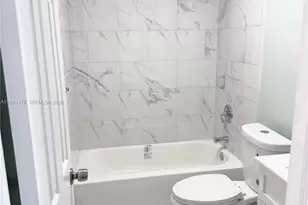 804 SW 73rd Ave, North Lauderdale, FL 33068 - Photo 29