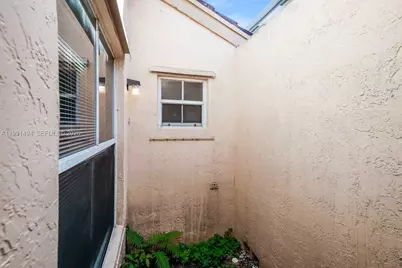 [Address not provided], Pembroke Pines, FL 33029 - Photo 15