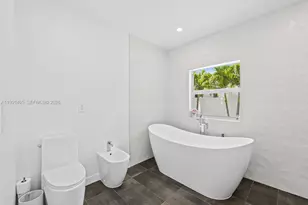 1203 Lincoln St, Hollywood, FL 33019 - Photo 15