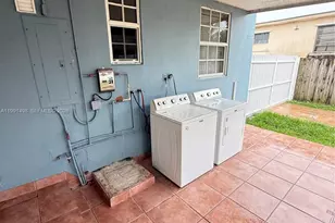 430 NW 60th Ave, Miami, FL 33126 - Photo 21