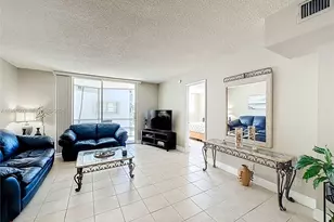 400 SE 10th St, Deerfield Beach, FL 33441 - Photo 3