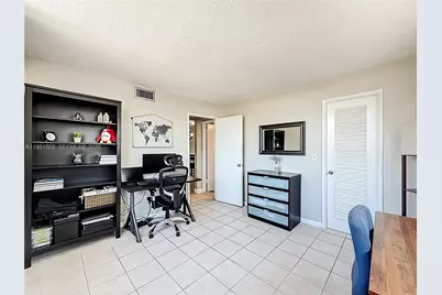 400 SE 10th St #218, Deerfield Beach, FL 33441 - Photo 15