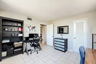 400 SE 10th St, Deerfield Beach, FL 33441 - Photo 15