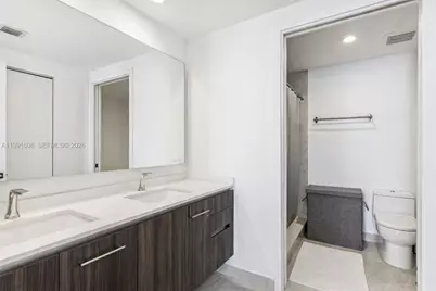 488 NE 18th St #1805, Miami, FL 33132 - Photo 11