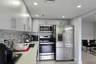 17890 W Dixie Hwy, North Miami Beach, FL 33160 - Photo 31