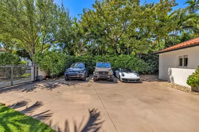 9300 Biscayne Blvd, Miami Shores, FL 33138 - Photo 7