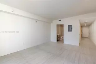 77 SE 5th St, Miami, FL 33131 - Photo 83