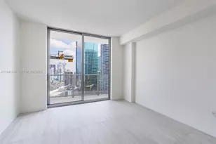 77 SE 5th St, Miami, FL 33131 - Photo 91