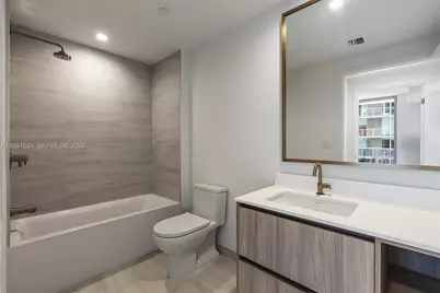 77 SE 5th Street #2403, Miami, FL 33131 - Photo 81