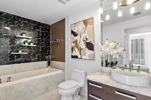 244 Biscayne Blvd, Miami, FL 33132 - Photo 17