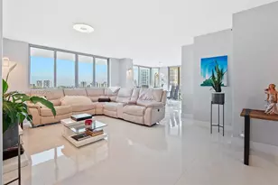 3600 Mystic Pointe Dr, Aventura, FL 33180 - Photo 3