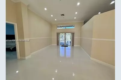10261 NW 54th Pl, Coral Springs, FL 33076 - Photo 5
