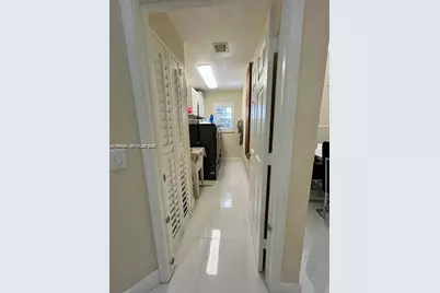 10261 NW 54th Pl, Coral Springs, FL 33076 - Photo 9