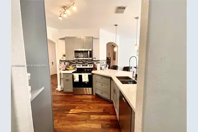 7472 NW 112th Path, Doral, FL 33178 - Photo 15