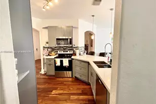 7472 NW 112 Path, Doral, FL 33178 - Photo 15