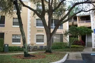 2861 N Oakland Forest Dr, Oakland Park, FL 33309 - Photo 11