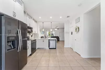 12964 SW 285th Ter, Homestead, FL 33033 - Photo 5