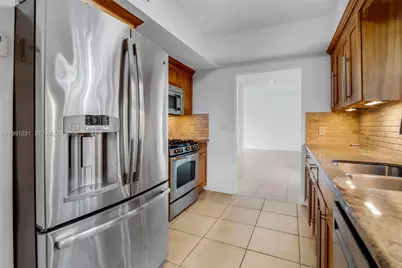 2300 SW 24th St, Miami, FL 33145 - Photo 15