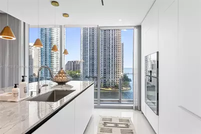 300 Biscayne Boulevard Way #901E, Miami, FL 33131 - Photo 25