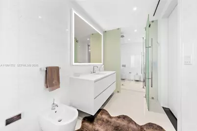 300 Biscayne Boulevard Way #901E, Miami, FL 33131 - Photo 21