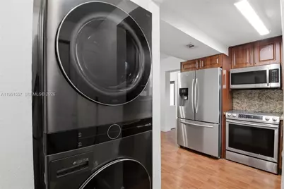 3210 SW 26th St #3210, Miami, FL 33133 - Photo 9