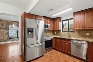 3210 SW 26th St, Miami, FL 33133 - Photo 7