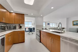 1420 Brickell Bay Dr, Miami, FL 33131 - Photo 19