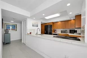 1420 Brickell Bay Dr, Miami, FL 33131 - Photo 17