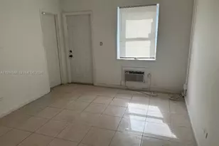 1293 NE 109th St, Miami, FL 33161 - Photo 5