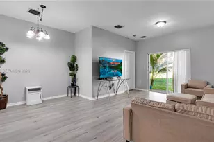 13103 SW 42nd St, Miramar, FL 33027 - Photo 5