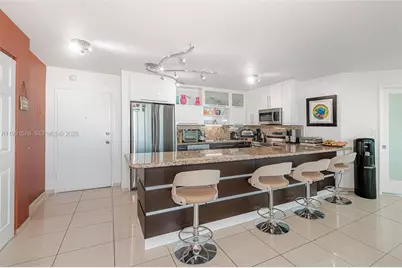 7135 Collins Ave #625, Miami Beach, FL 33141 - Photo 15