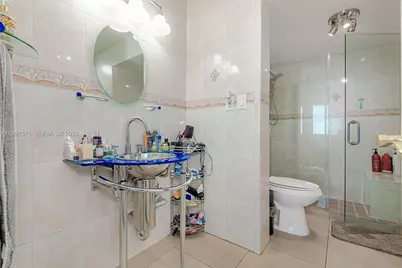 7135 Collins Ave #625, Miami Beach, FL 33141 - Photo 23