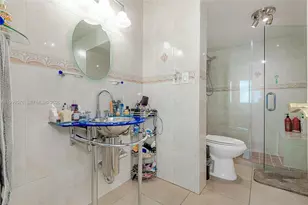 7135 Collins Ave, Miami Beach, FL 33141 - Photo 23