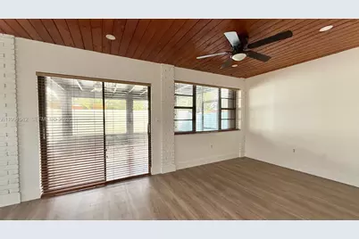 1547 SW 137th Pl, Miami, FL 33184 - Photo 9