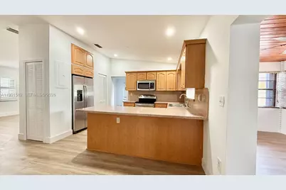 1547 SW 137th Pl, Miami, FL 33184 - Photo 5