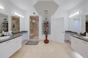 10700 NW 66th St, Doral, FL 33178 - Photo 33