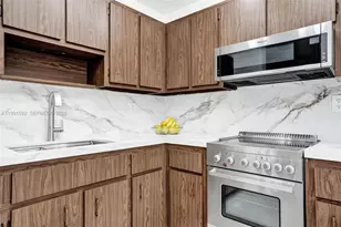 5325 SW 77th Ct, Miami, FL 33155 - Photo 23