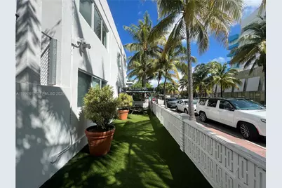220 Collins Ave #3A, Miami Beach, FL 33139 - Photo 9