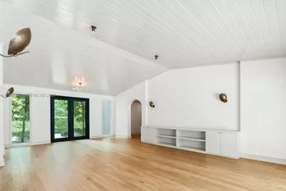 610 Reinante Ave, Coral Gables, FL 33156 - Photo 3