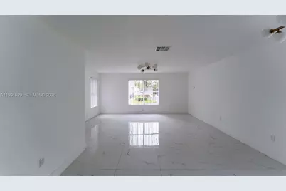 22226 SW 98th Pl, Cutler Bay, FL 33190 - Photo 5