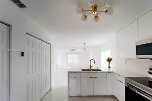 22226 SW 98th Pl, Cutler Bay, FL 33190 - Photo 15