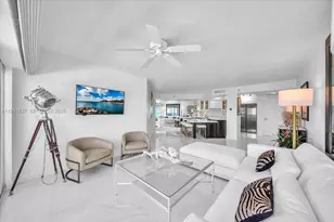 6767 Collins Ave, Miami Beach, FL 33141 - Photo 15