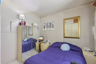 272 W 46th St, Hialeah, FL 33012 - Photo 21