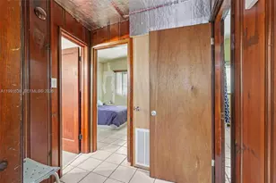 272 W 46th St, Hialeah, FL 33012 - Photo 23