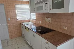 2114 Biarritz Dr, Miami Beach, FL 33141 - Photo 15