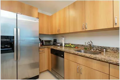 7501 E Treasure Dr #8C, North Bay Village, FL 33141 - Photo 7